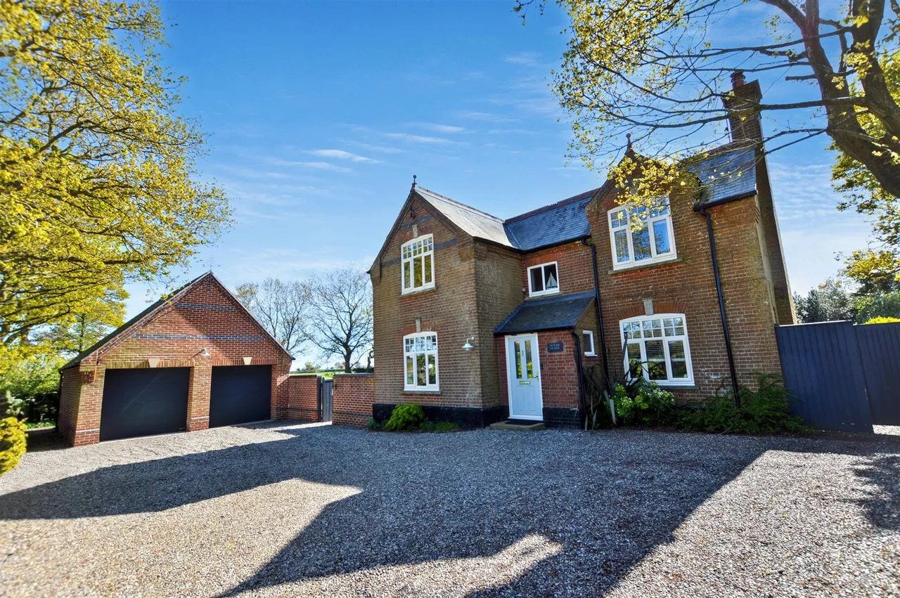 Norwich Road, Edgefield, NR24, photo 2