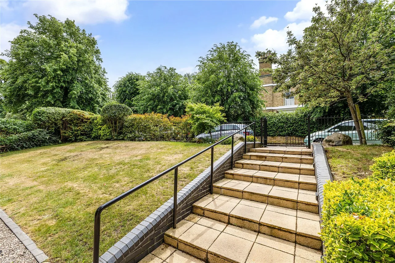 Lansdowne Road, Wimbledon, London, SW20, photo 11