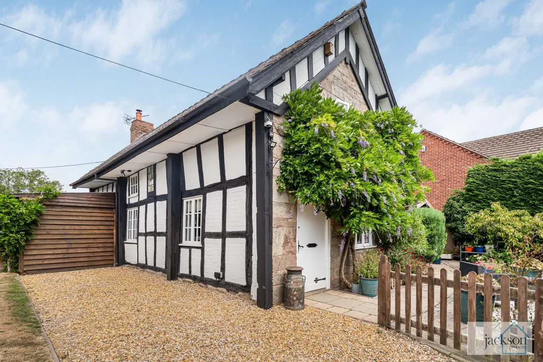 Period Cottage with Private Gardens, Marden,, Herefordshire, photo 28