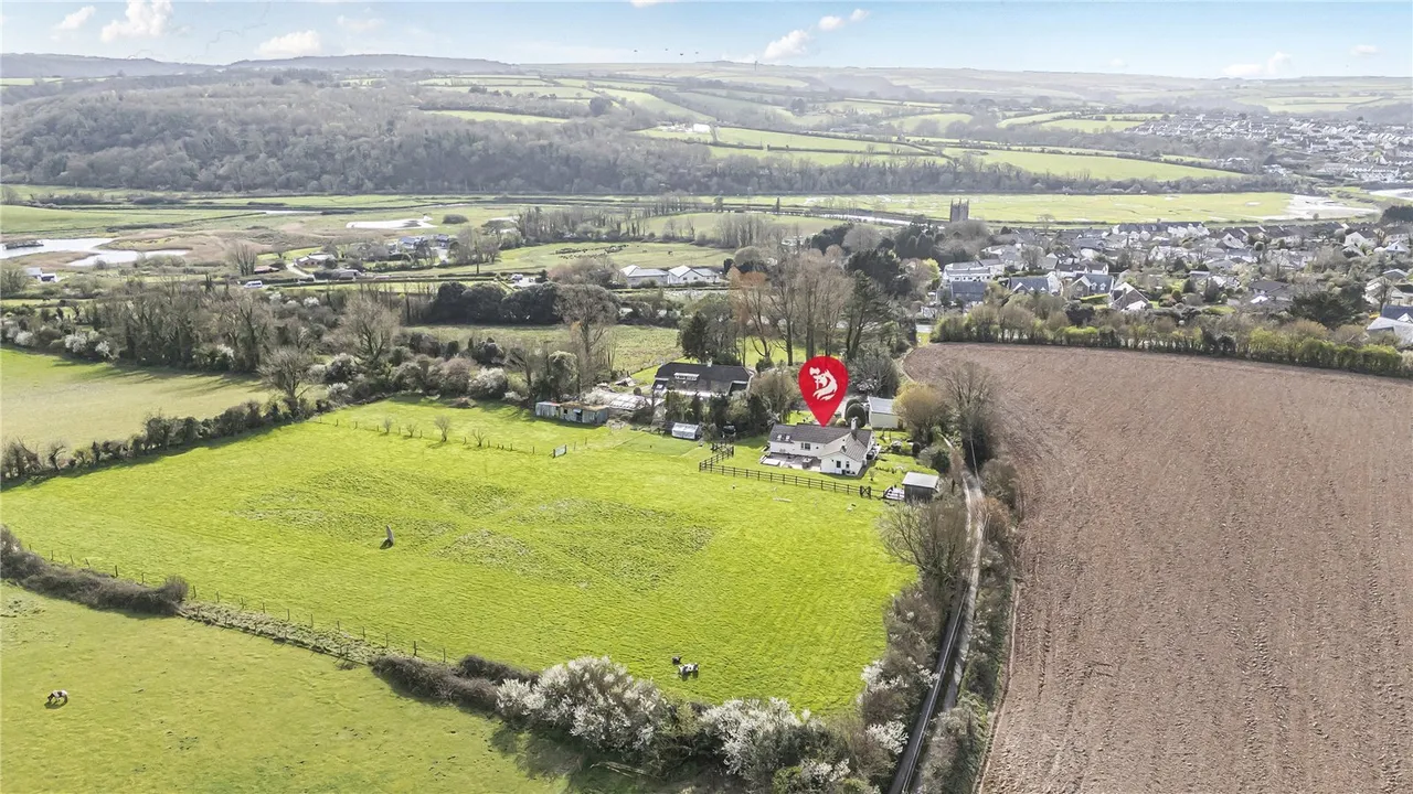 4 bed house for sale, Treworder Lane, Egloshayle, PL27