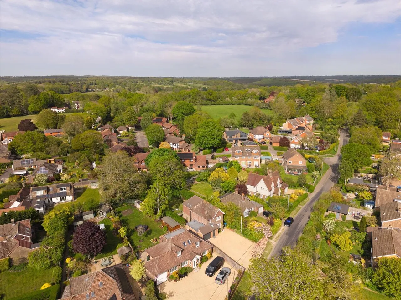 Winterpit Lane, Horsham, West Sussex RH13 6NA, photo 5