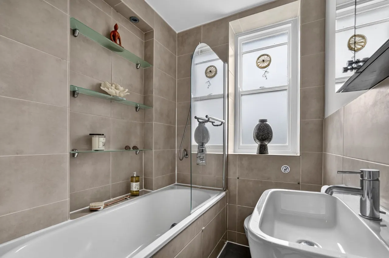Waldemar Avenue, London, SW6, photo 4