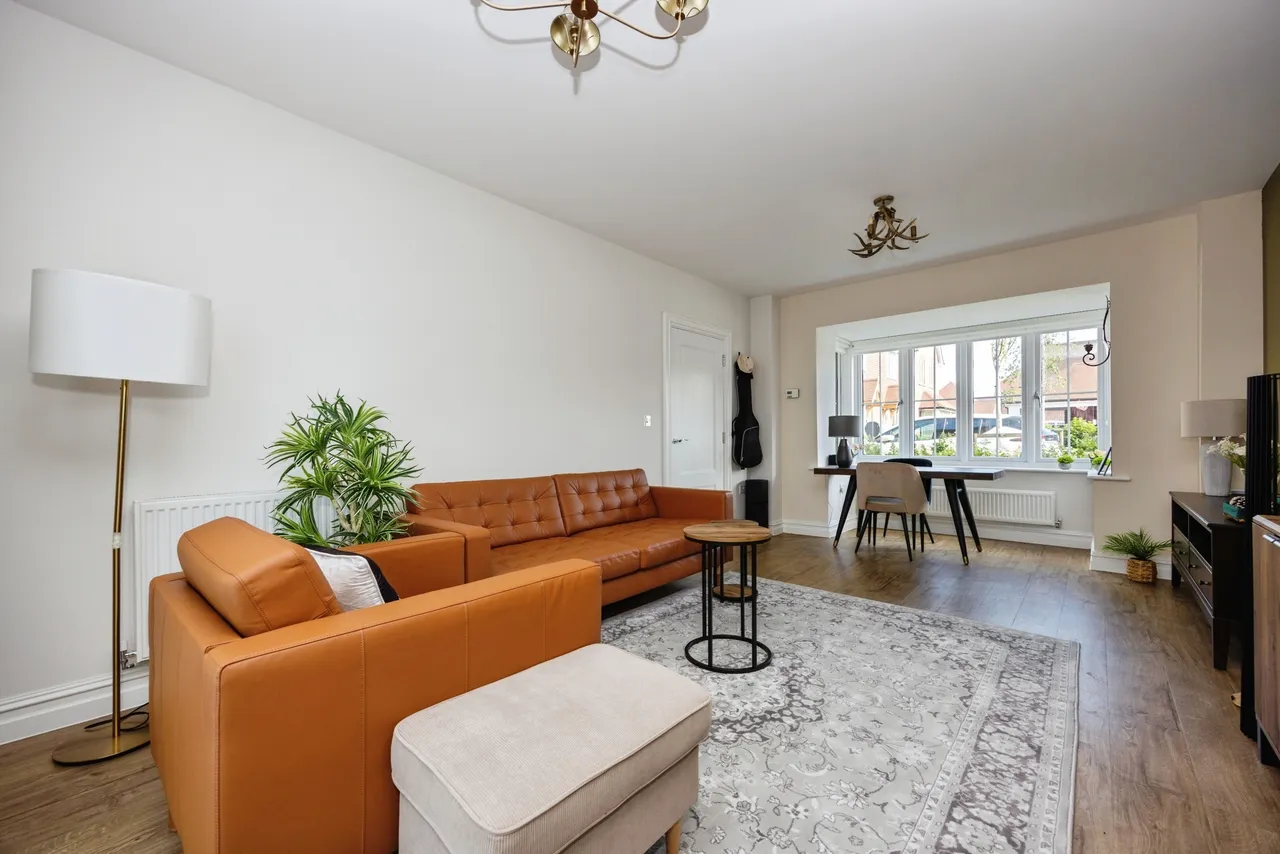 Charlie Close, Cranleigh, GU6, photo 3