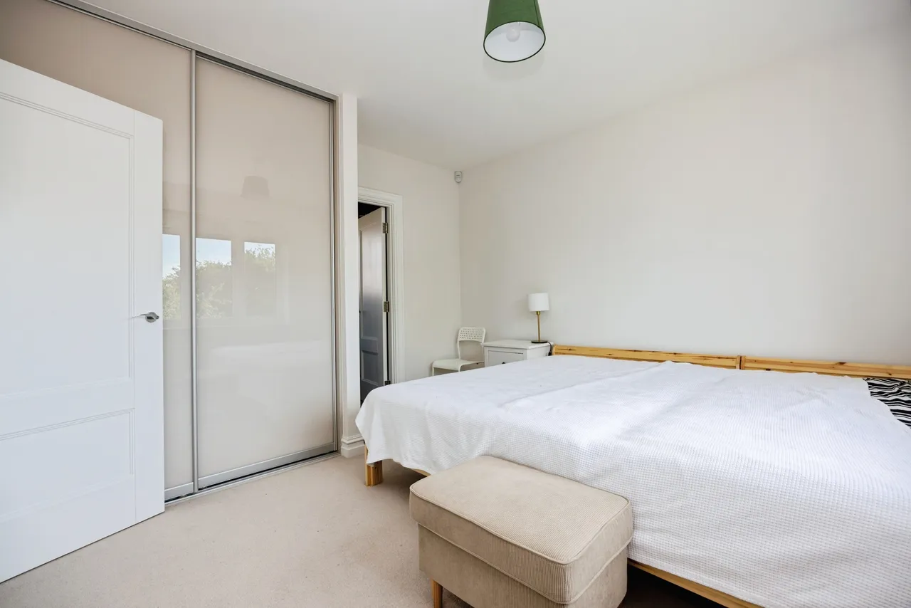 Charlie Close, Cranleigh, GU6, photo 12