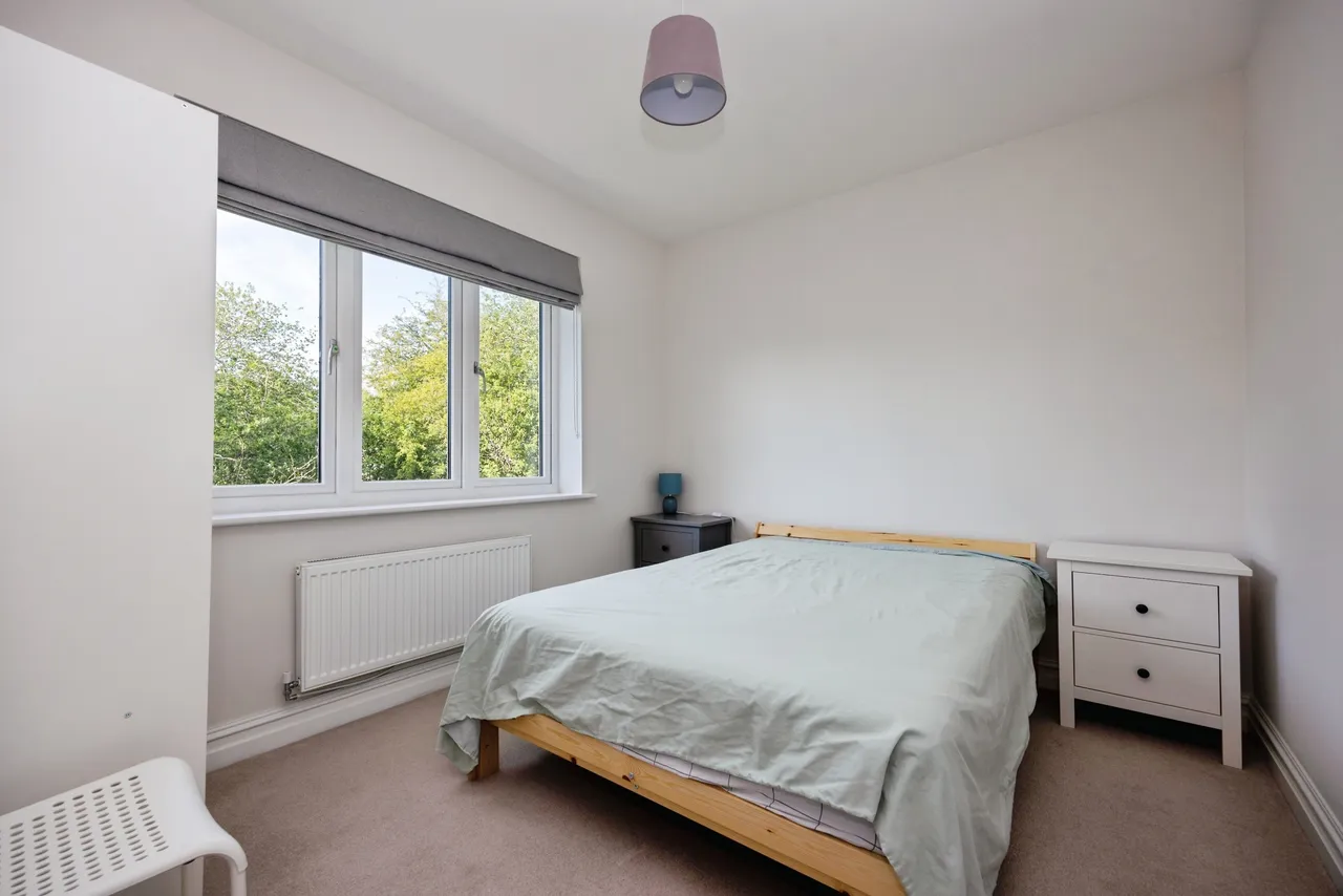 Charlie Close, Cranleigh, GU6, photo 16