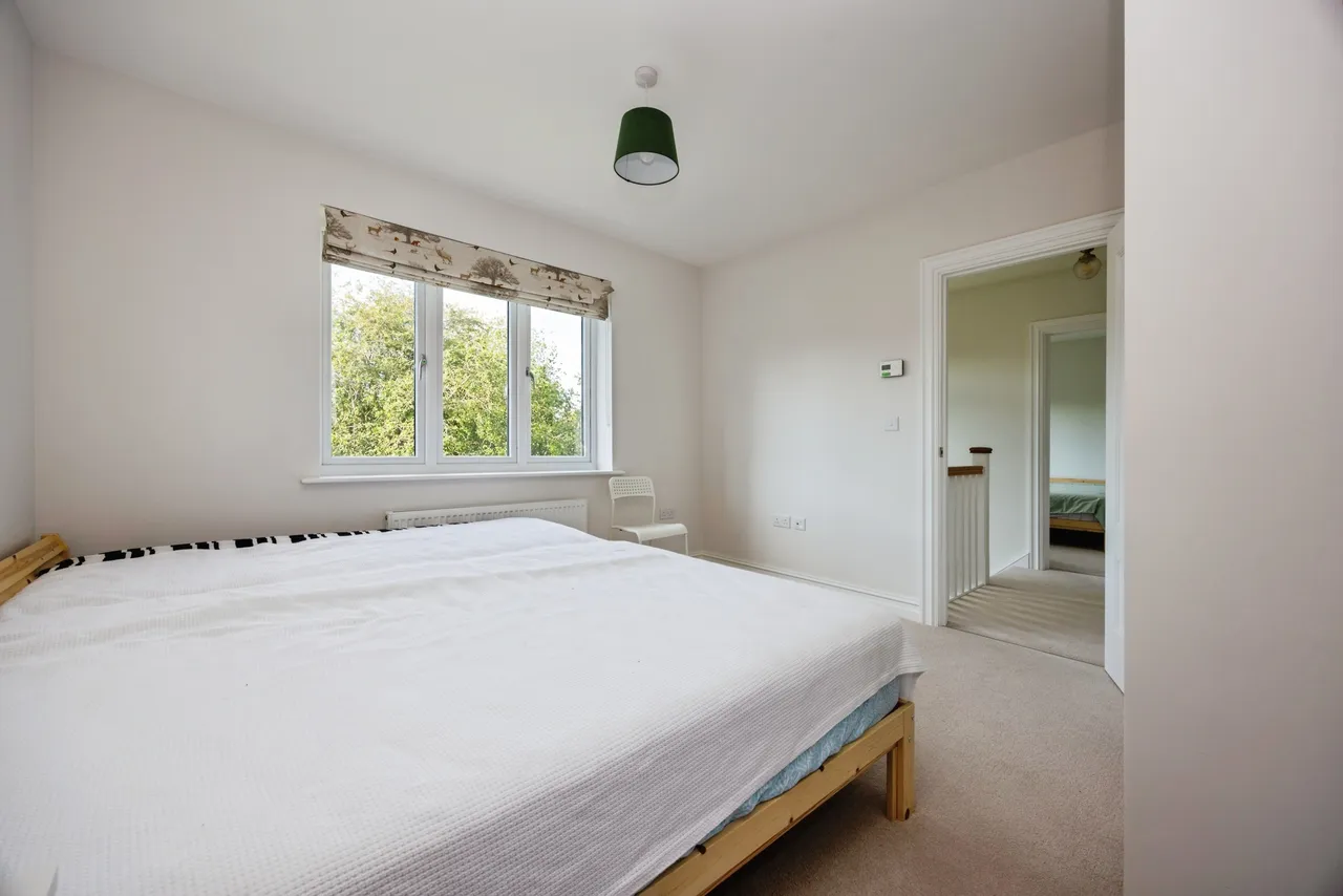 Charlie Close, Cranleigh, GU6, photo 13