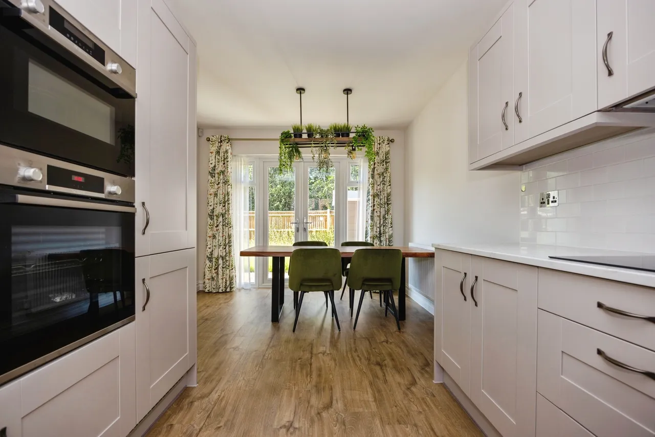 Charlie Close, Cranleigh, GU6, photo 8