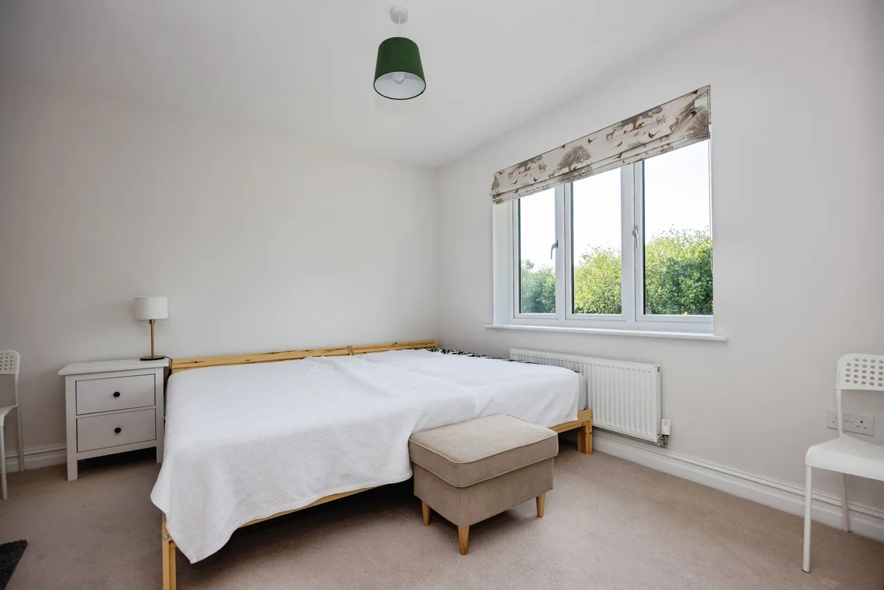 Charlie Close, Cranleigh, GU6, photo 14