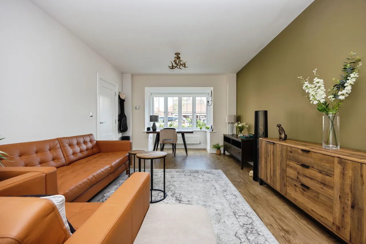 Charlie Close, Cranleigh, GU6, photo 4