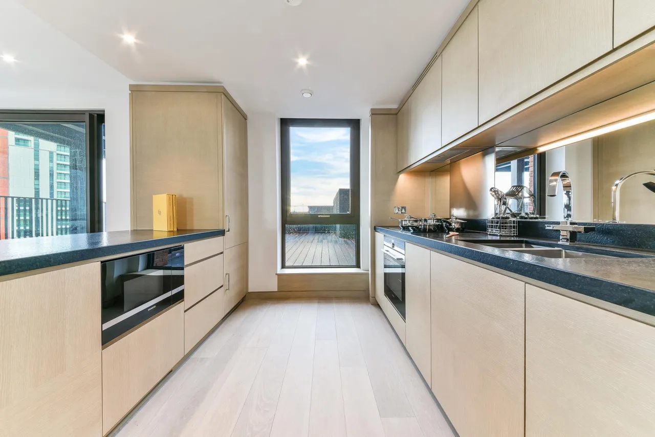 Embassy Gardens, Nine Elms, SW11, photo 7
