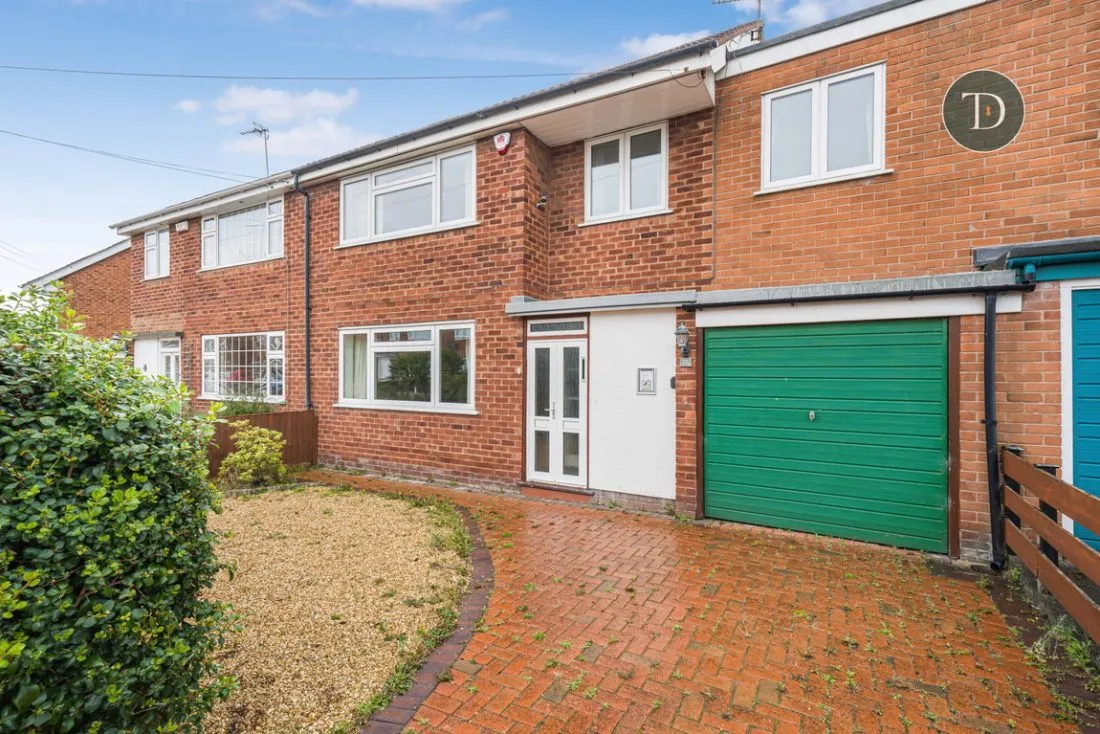 4 bed house for sale — Broadland Road, Great Sutton, CH66 2JR