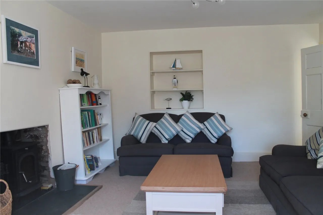 Hill Terrace, Fishguard, SA65, photo 4