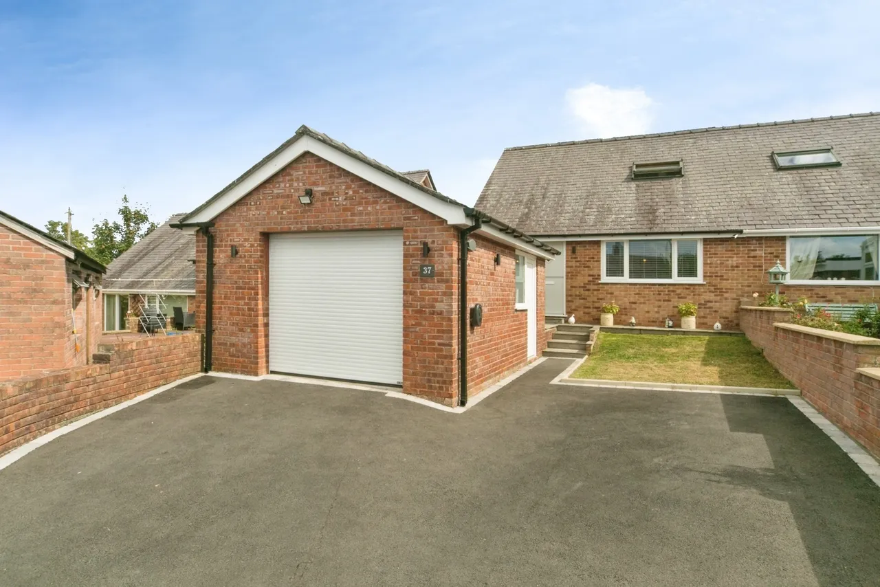3 bed house for sale, Rhosfryn, Bangor, LL57