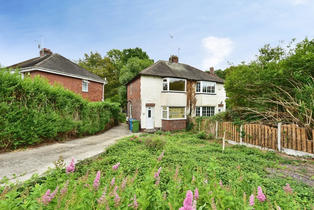 2 bed house for sale — Peakdale Crescent, Sheffield, South Yorkshire, S12