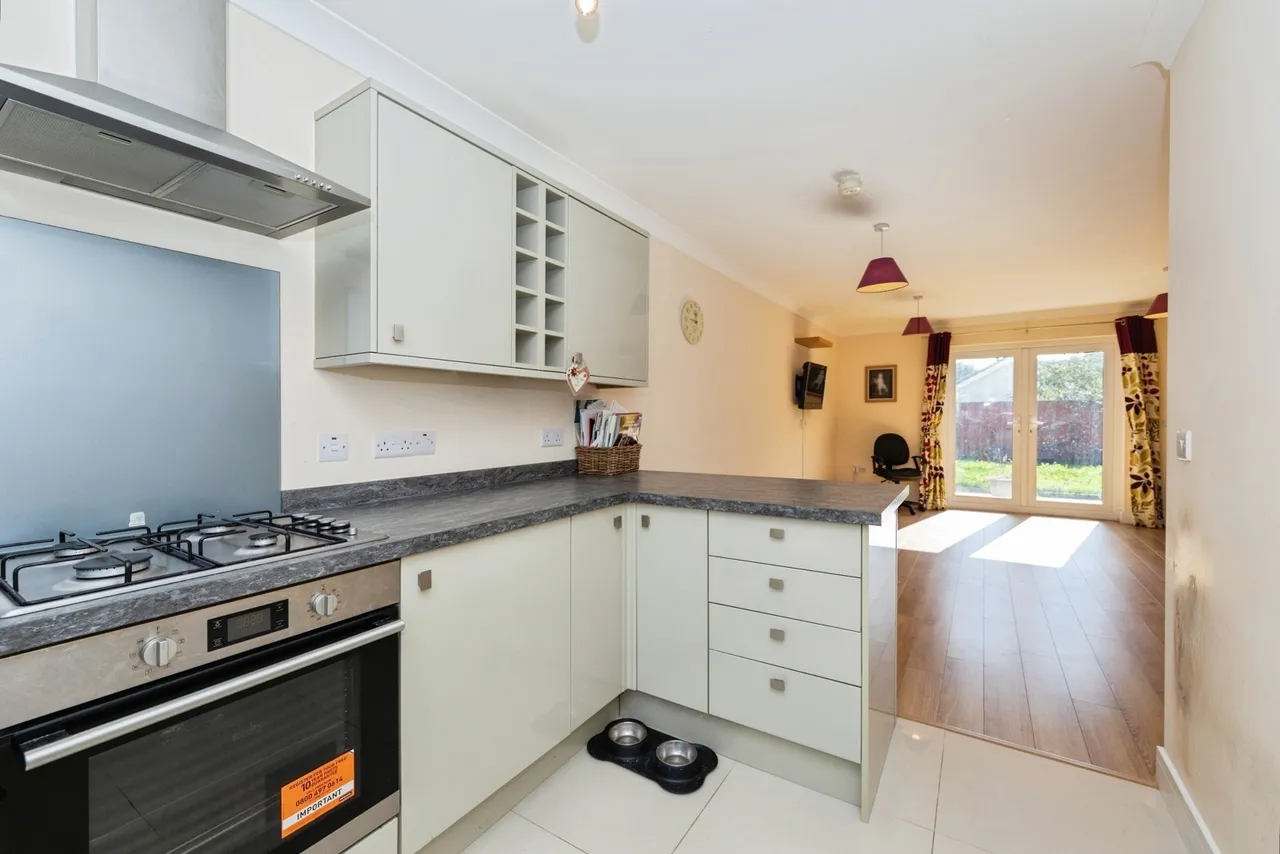 Llys Y Foryd, Kidwelly, SA17, photo 6