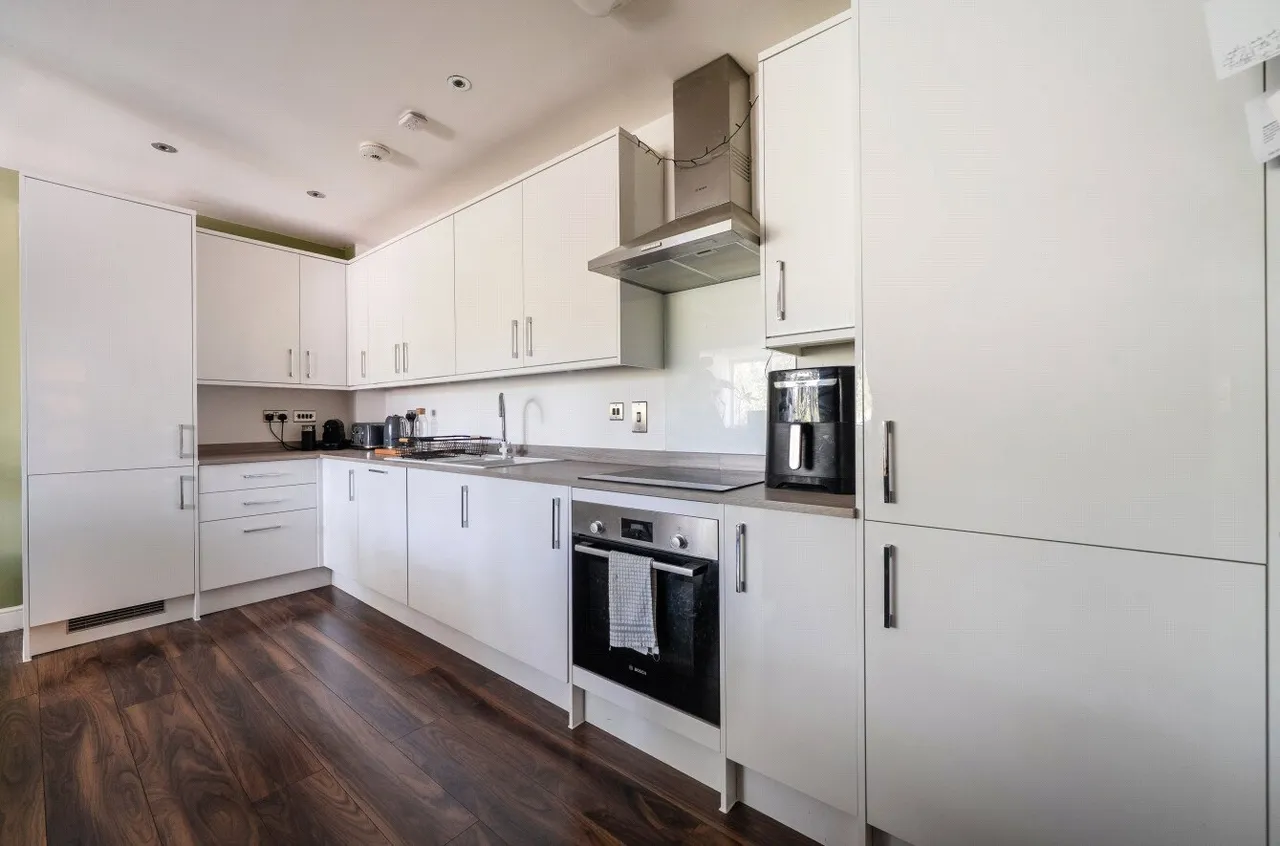 Arnett Avenue, Finchampstead, RG40, photo 4