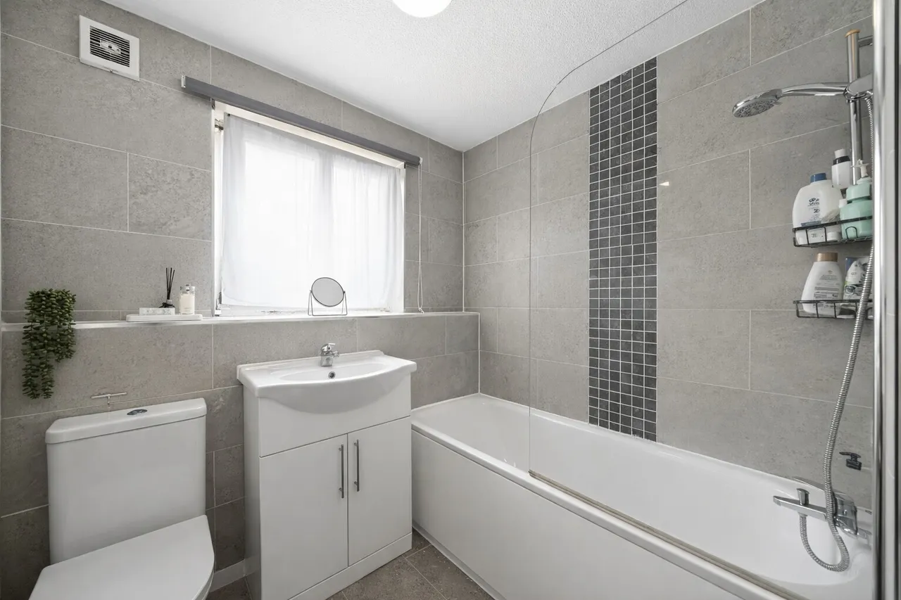 Charles Barry Close, London, SW4, photo 7
