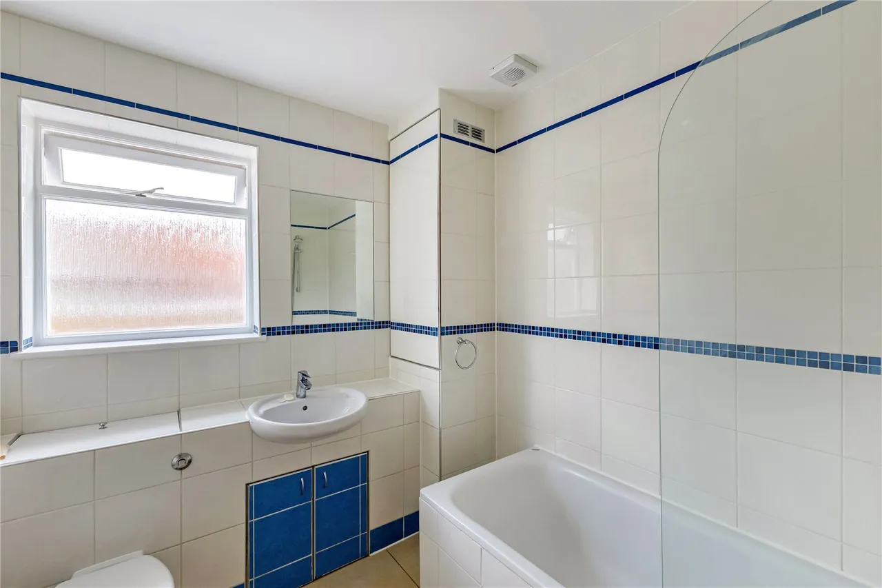 Baker Street, Weybridge, Surrey, KT13, photo 7
