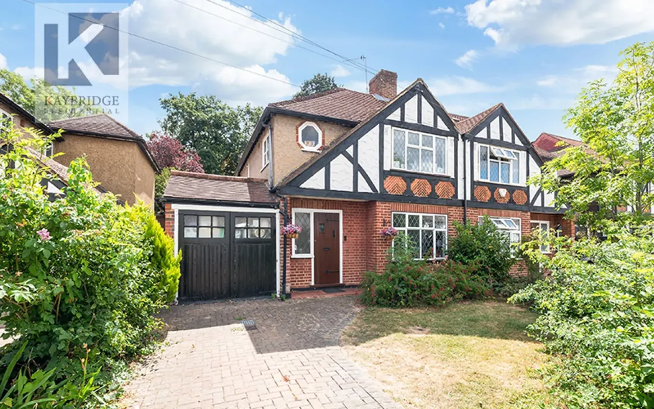 3 bed house for sale — Grafton Road, Worcester Park, KT4