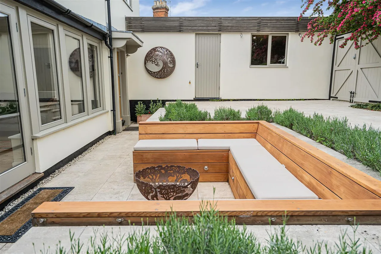 East Street, Saffron Walden, CB10, photo 22
