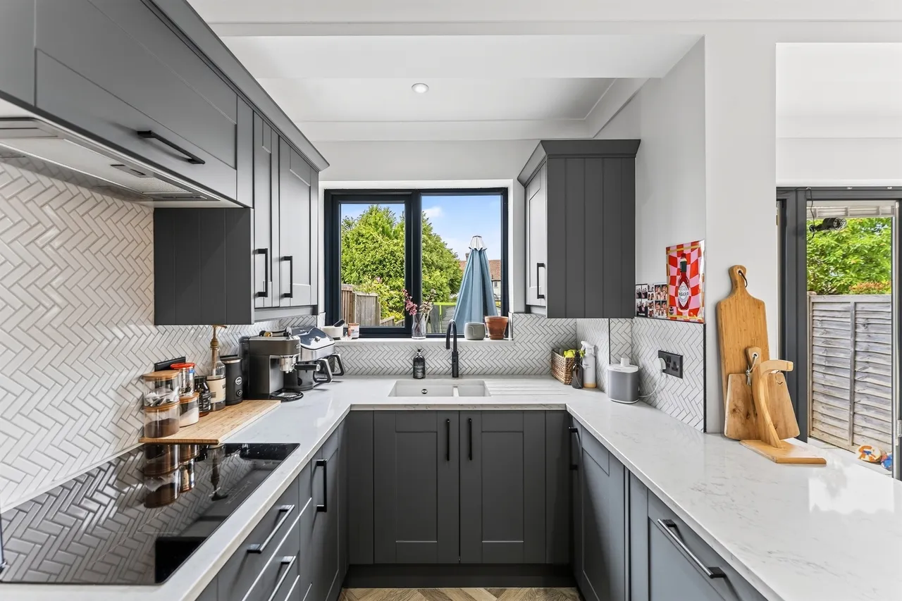 Dudley Drive, Morden, SM4, photo 16