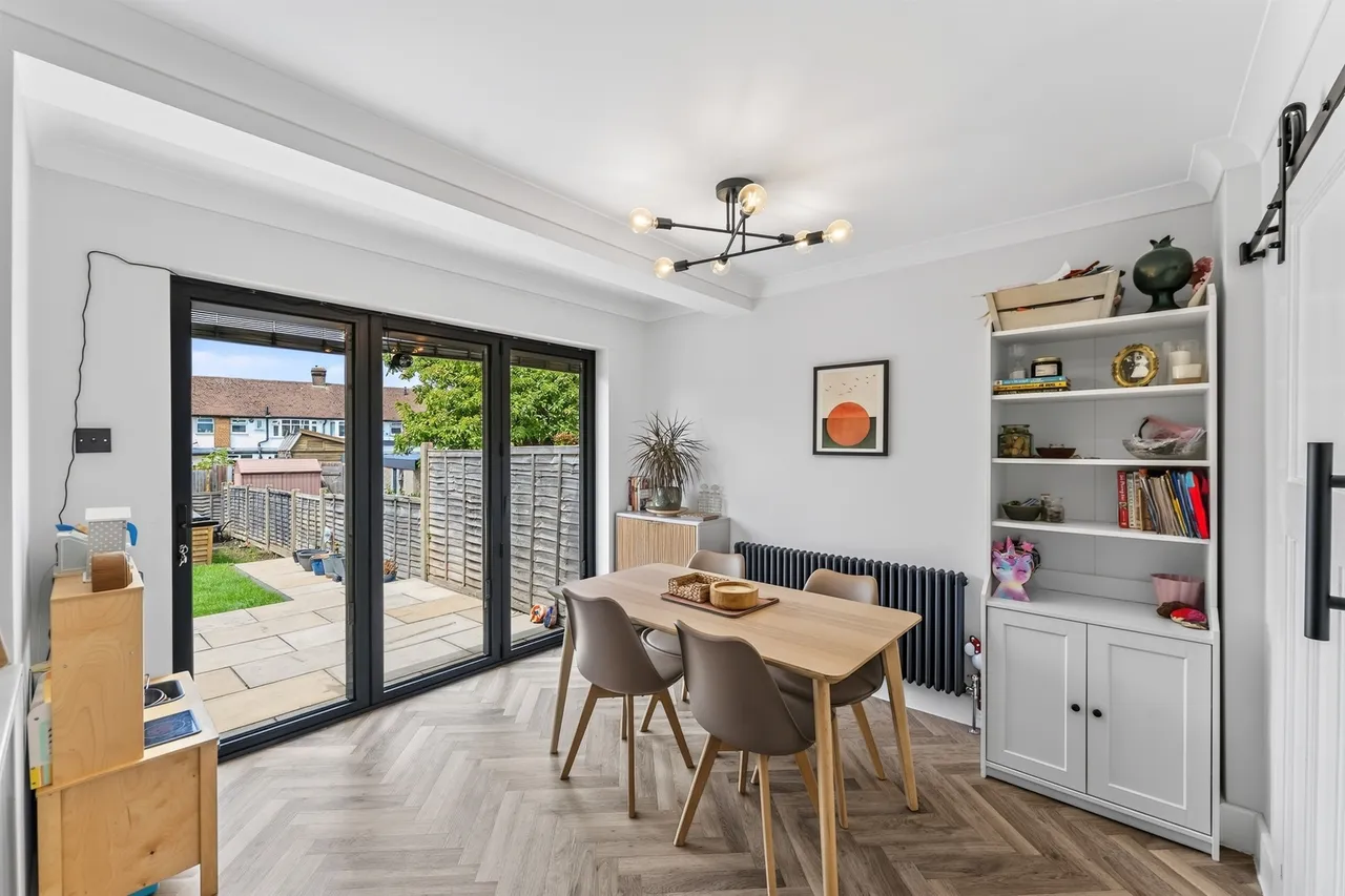 Dudley Drive, Morden, SM4, photo 14