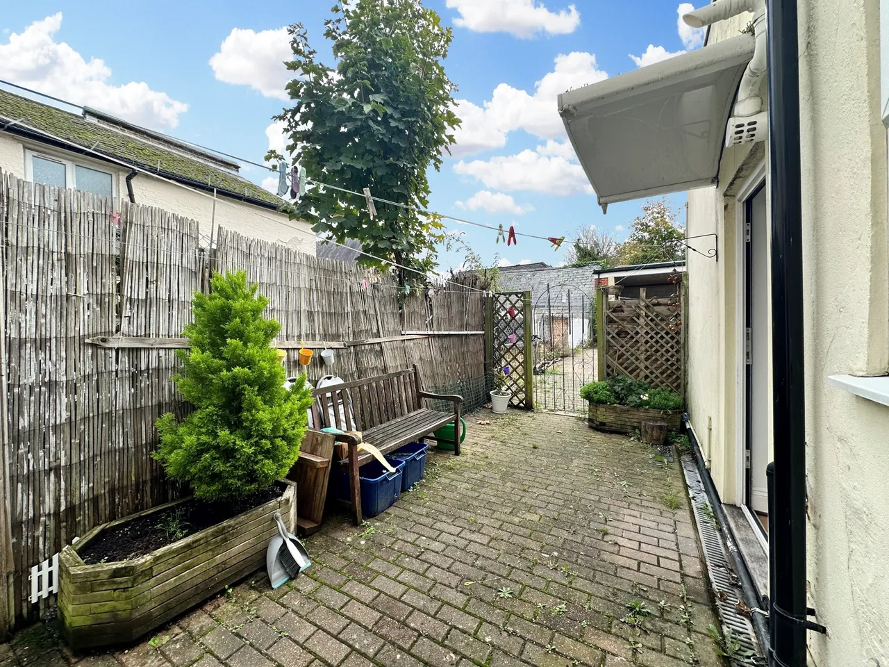 Victoria Road, Aldershot, GU11, photo 4