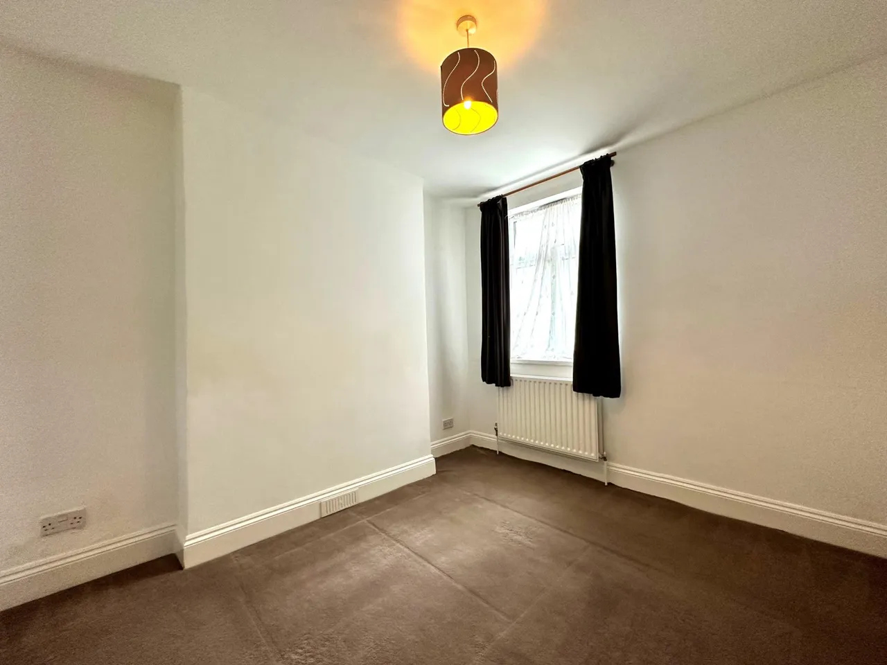 Victoria Road, Aldershot, GU11, photo 5