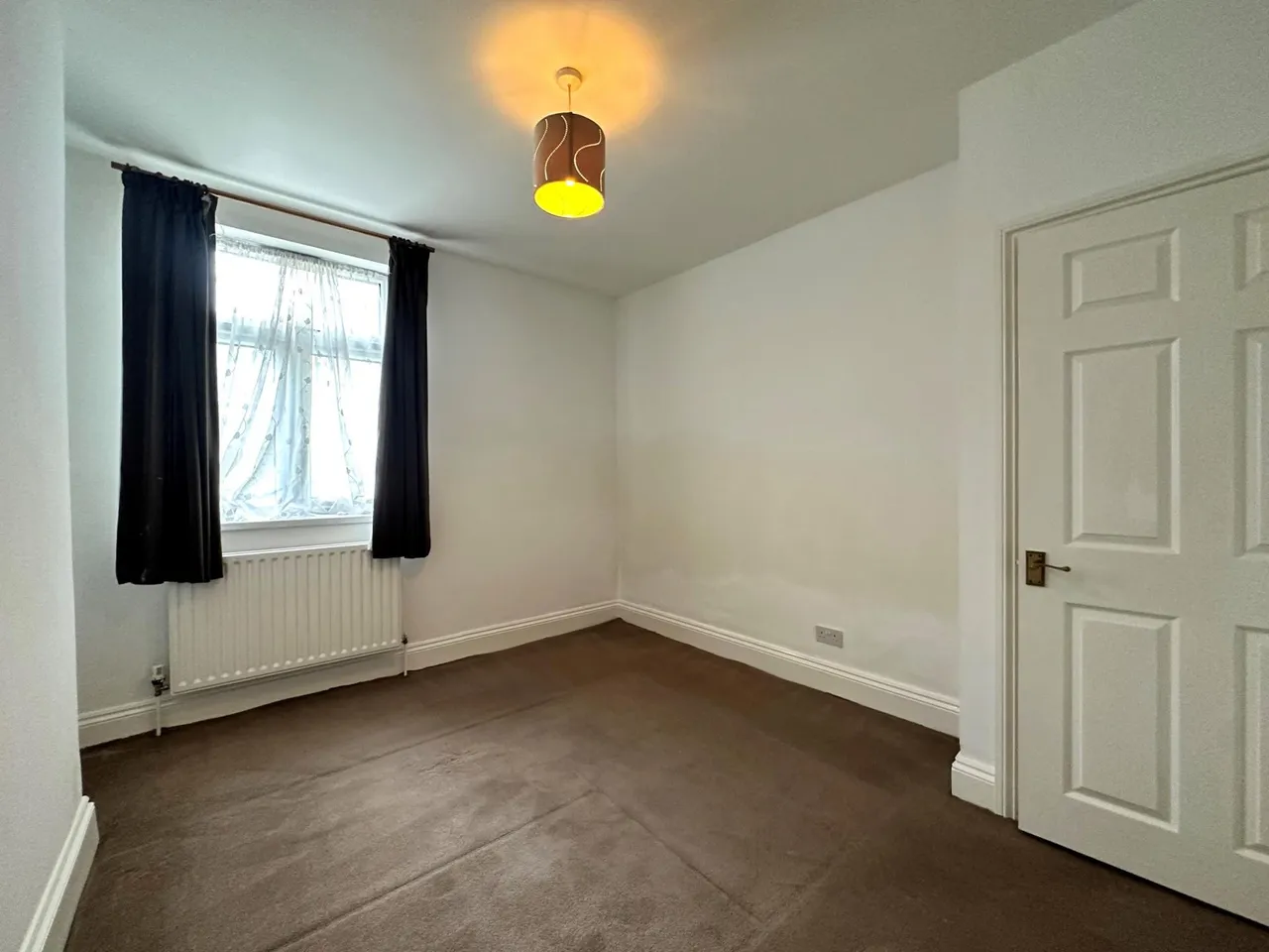Victoria Road, Aldershot, GU11, photo 6