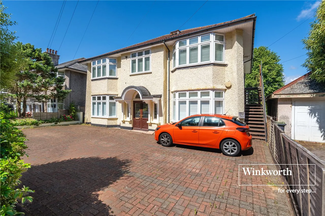 Portman Crescent, Bournemouth, Dorset, BH5, photo 2