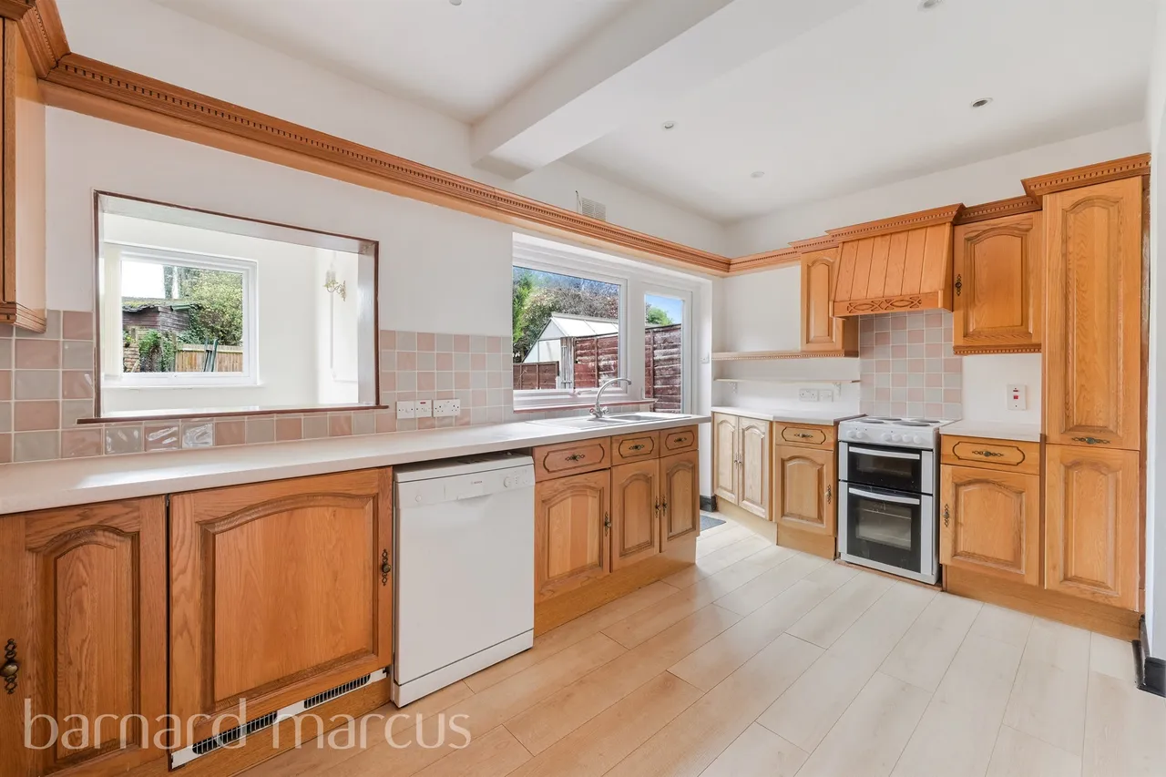 Somerset Close, New Malden, KT3, photo 2