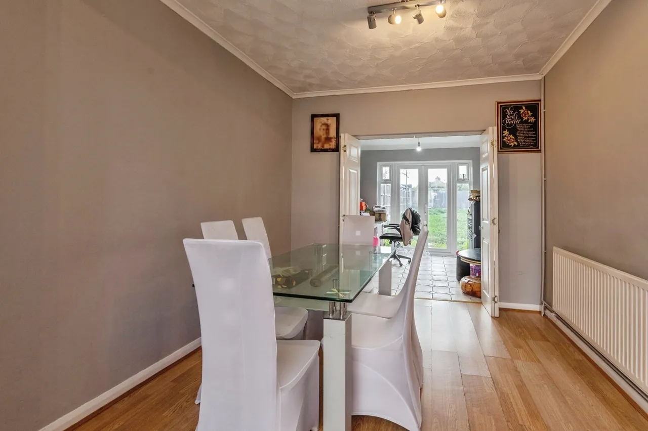 Oxford Avenue, Grays, RM16, photo 12