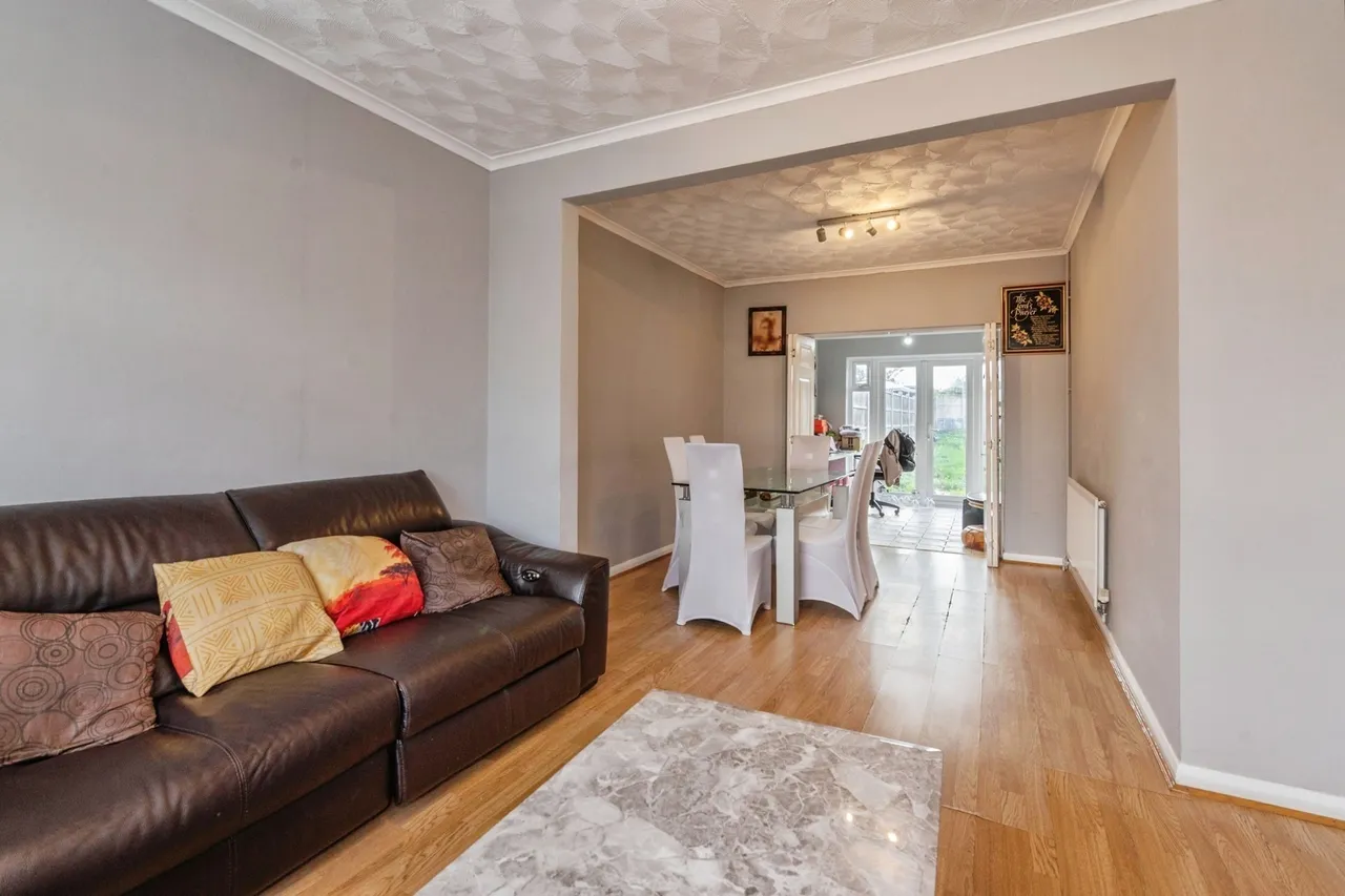 Oxford Avenue, Grays, RM16, photo 11