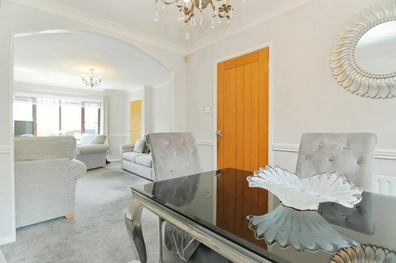 Regency Park Road, Pudsey, LS28, photo 9
