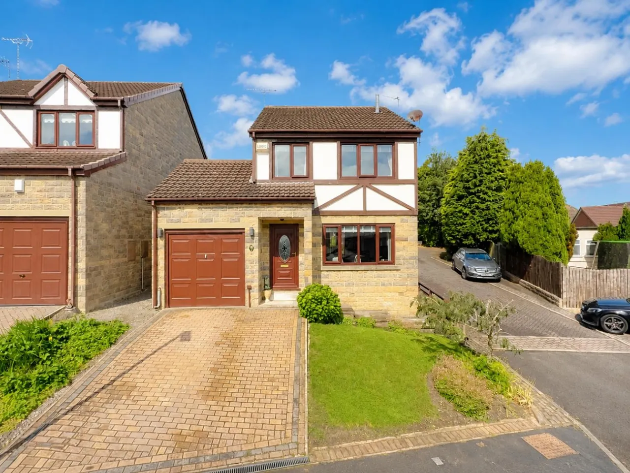 3 bed house for sale, Regency Park Road, Pudsey, LS28