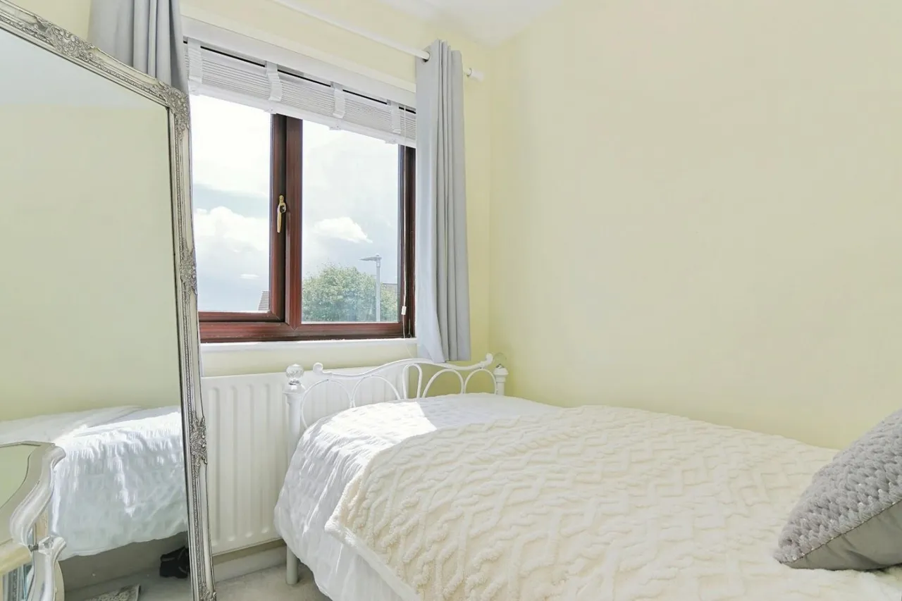 Regency Park Road, Pudsey, LS28, photo 17