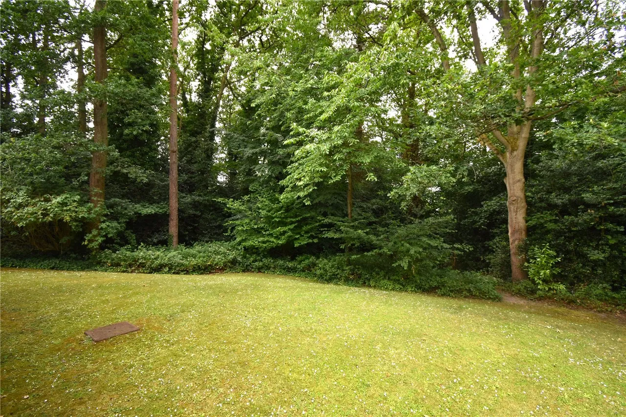 Crookham Road, Fleet, Hampshire, GU51 5TB, photo 12