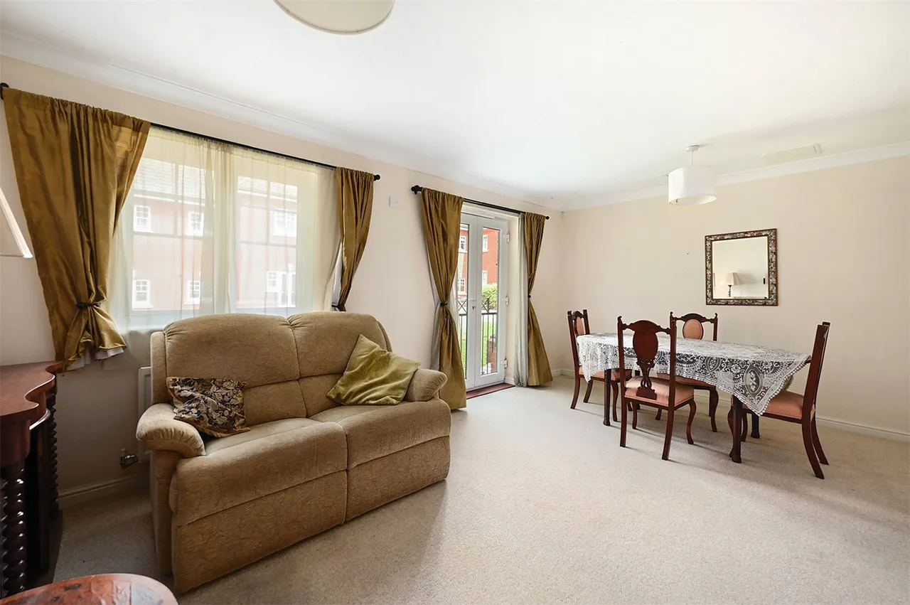 Crookham Road, Fleet, Hampshire, GU51 5TB, photo 5