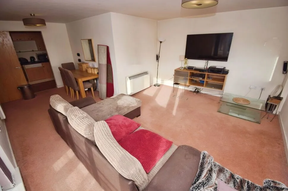 Manor House Drive, Coventry, CV1, photo 4
