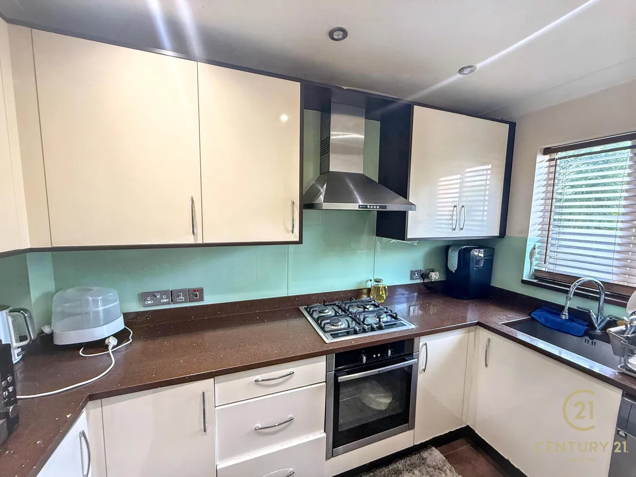 Hubbards Close, Hillingdon, UB8, photo 3