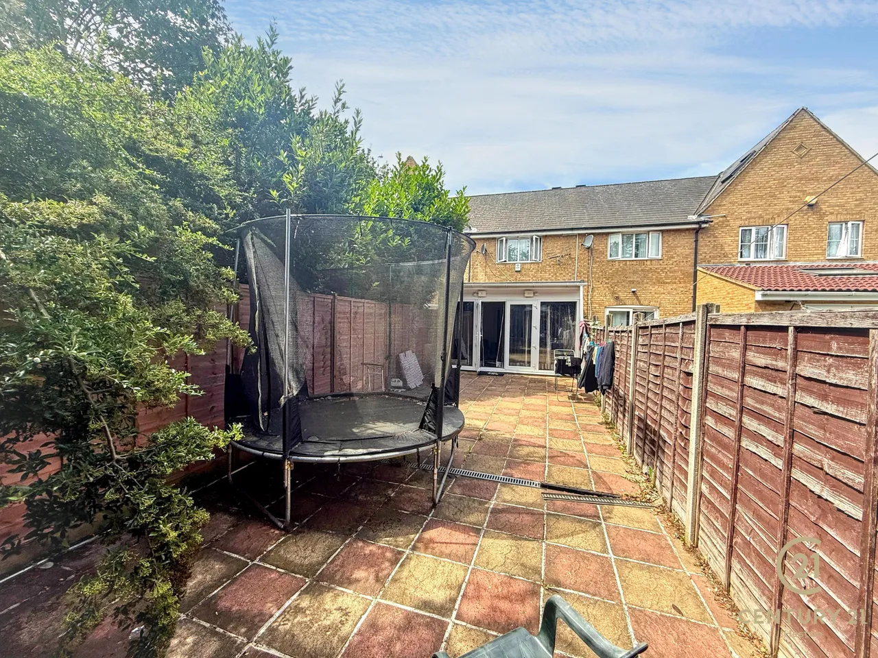 Hubbards Close, Hillingdon, UB8, photo 13