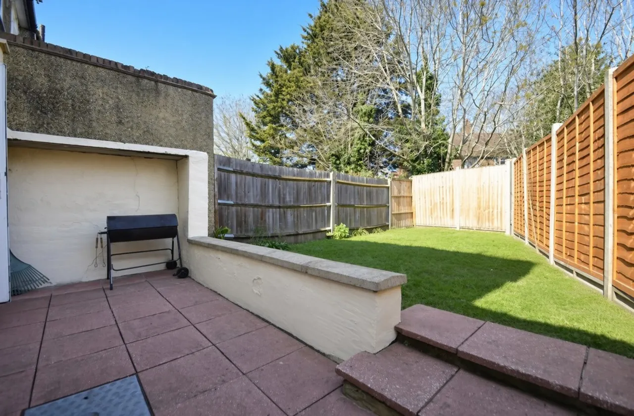 Fernside Avenue, Feltham, photo 5