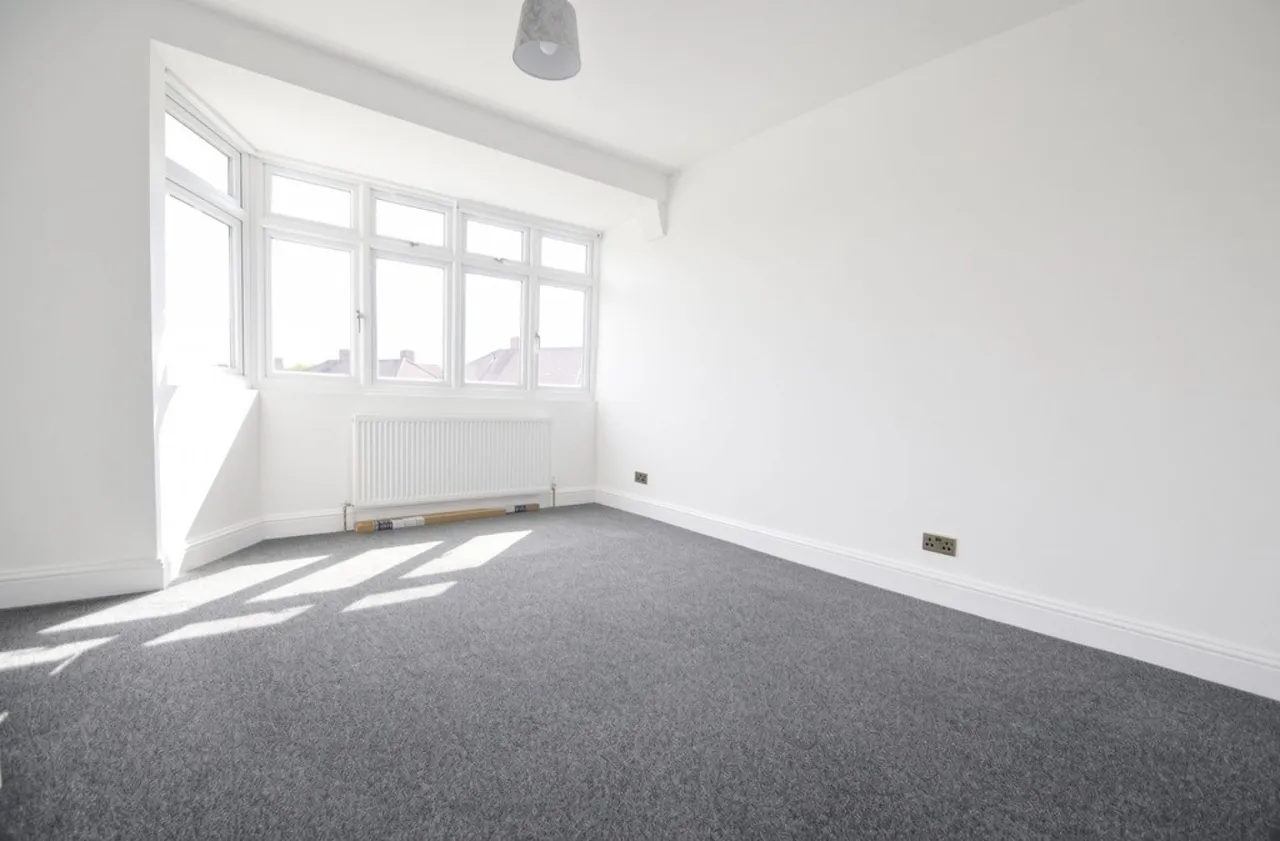 Fernside Avenue, Feltham, photo 4