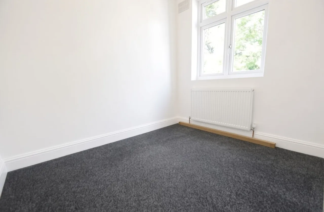 Fernside Avenue, Feltham, photo 8