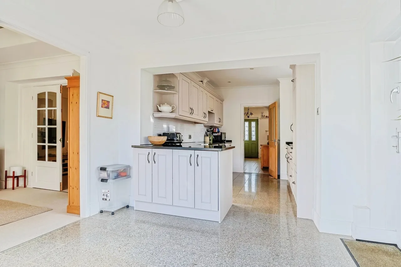 New Road, Northbourne, BH10, photo 12