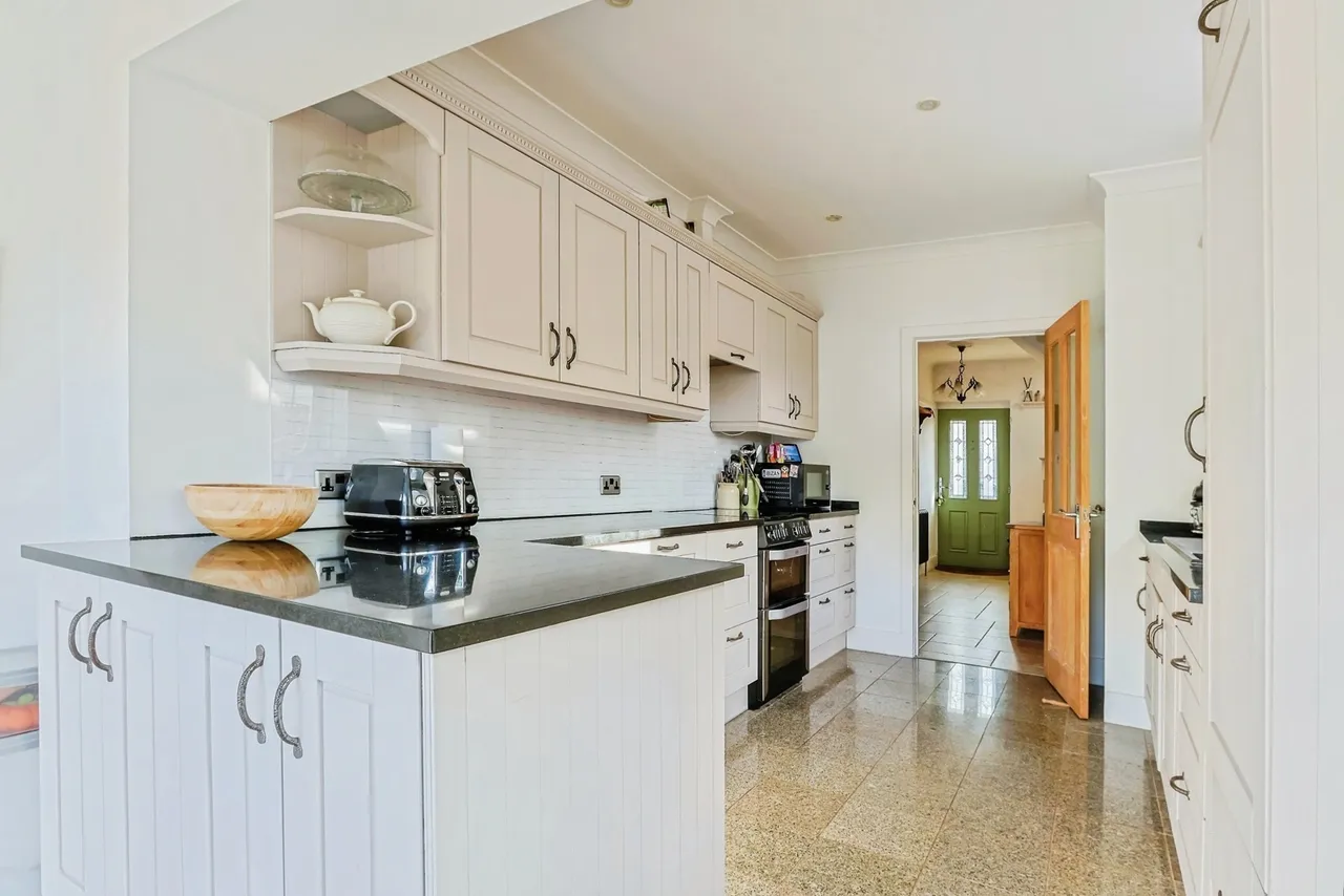 New Road, Northbourne, BH10, photo 9