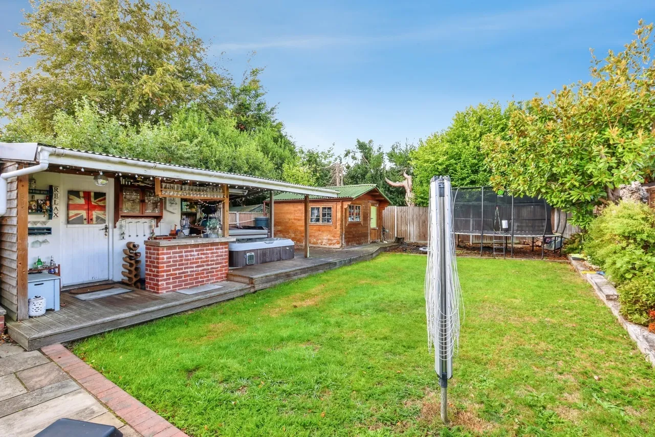 New Road, Northbourne, BH10, photo 22