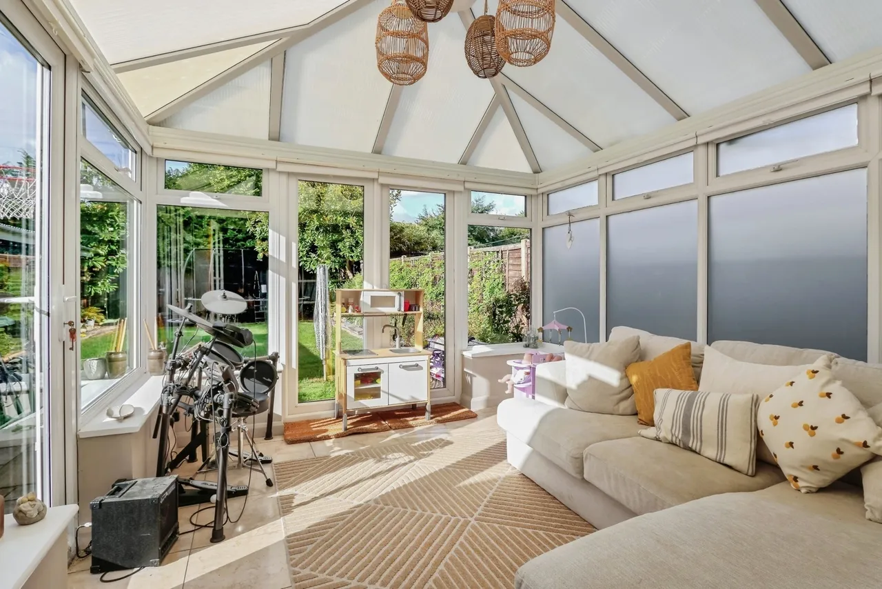 New Road, Northbourne, BH10, photo 11