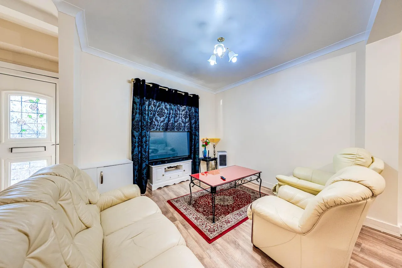 3 bed house for sale, Cemetery Road, London, E7