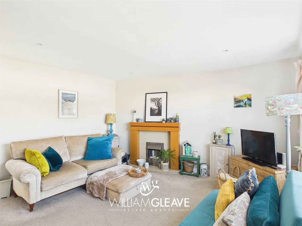 Bangor Crescent, Prestatyn, Denbighshire, LL19 8EN, photo 4